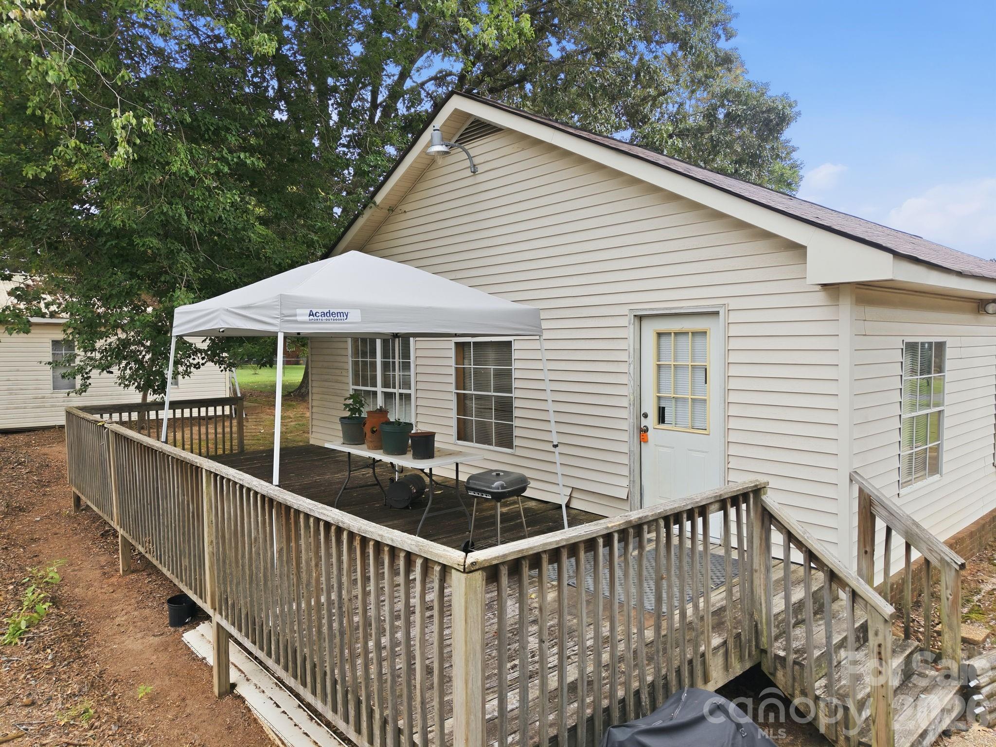 205 Pine Court