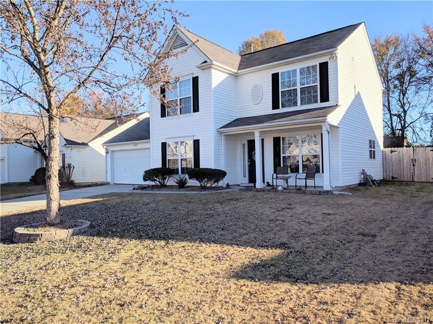 Welcome to this move-in ready home featuring laminate wood flooring, a formal dining room and living room, an open floor plan, and more! Have a fire out back in the fenced-in yard or relax under the pergola on the patio! Convenient to I-77, Riverwalk, shopping, and dining!