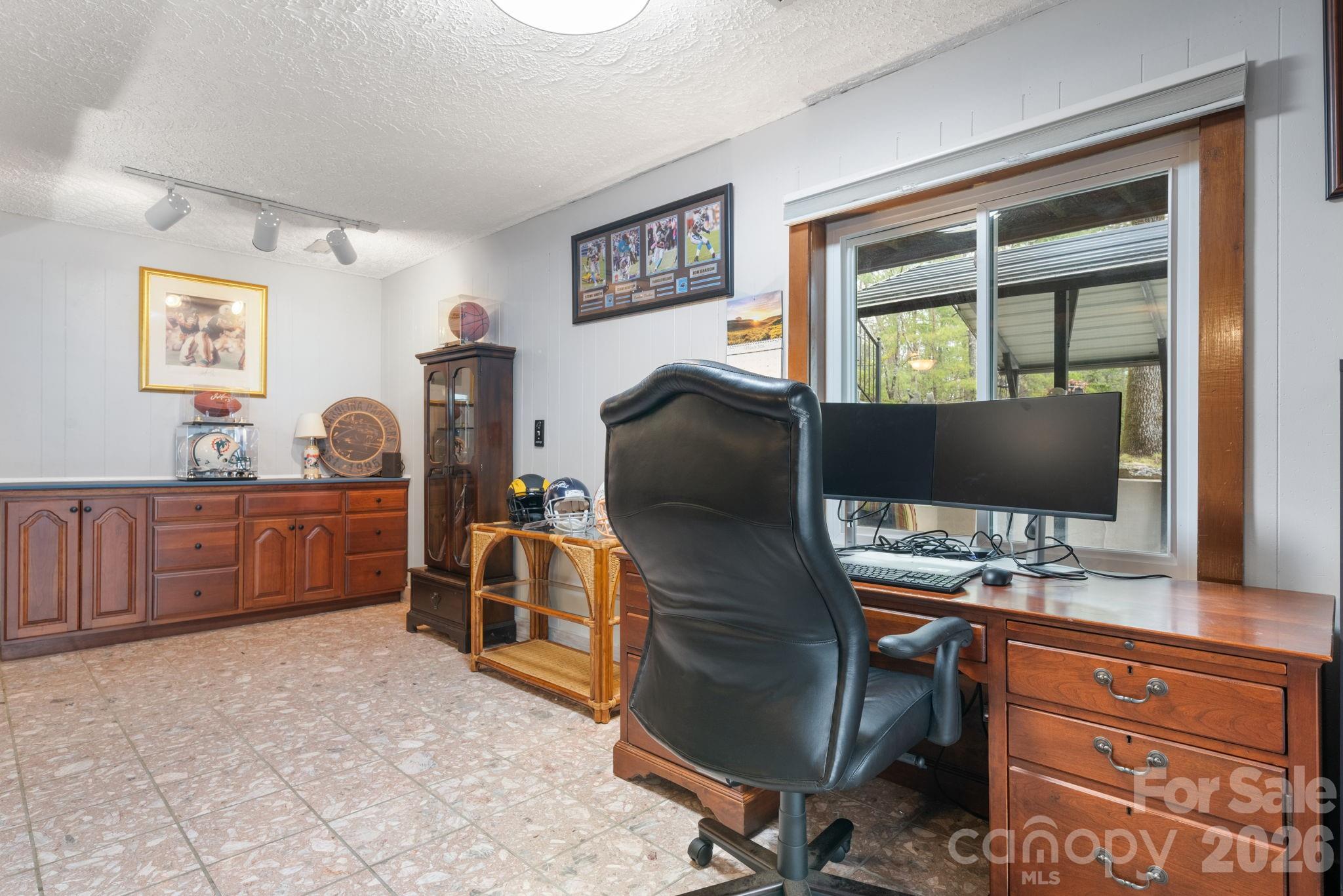 Pine Mountain Lakes - Residential