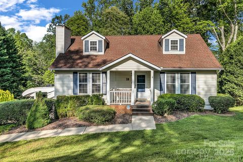 18 Surrey Run Asheville NC 28803
