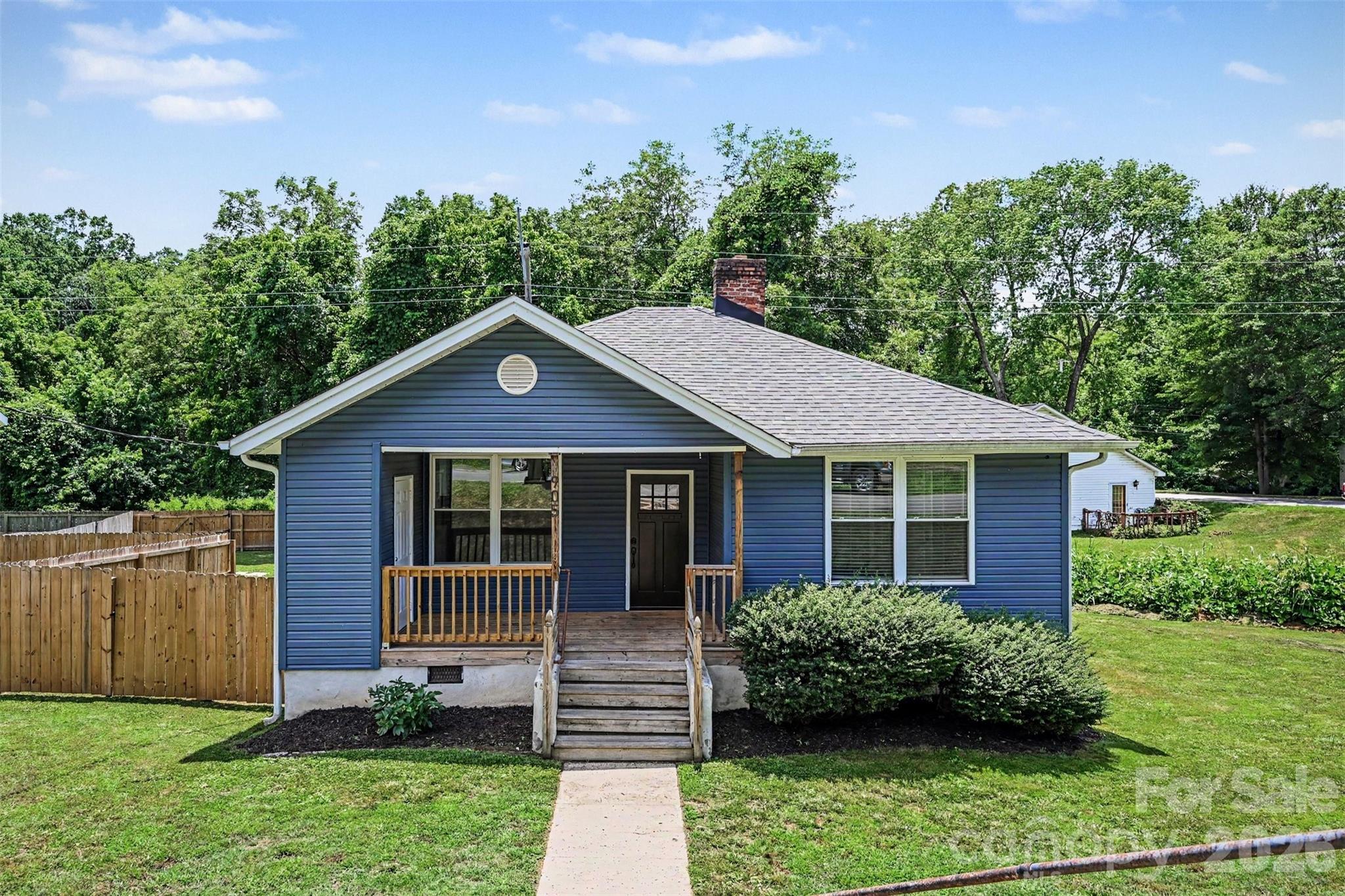 Photo 1 of 32 — 905 W 6th Avenue B None, Gastonia, NC 28052