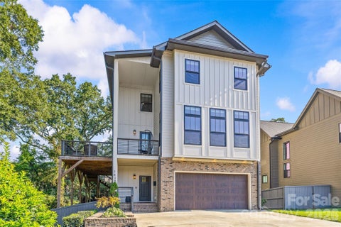 Photo of 1429 Belle Terre Avenue, Charlotte, NC 28205 (MLS # 4409233)