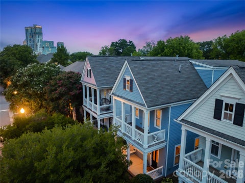 Photo of 711 E 8th Street, Charlotte, NC 28202 (MLS # 4412383)