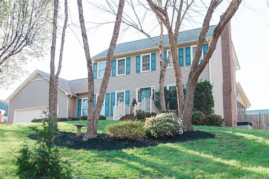 Great floor plan on a beautiful lot in a desirable location! Lots of updates, beautiful kitchen with granite and lots of cupboard space, den with brick fp, spacious great room with lots of light, wood, tile and laminate floorings. Screened porch, huge deck overlooking large fenced rear yard! Spacious master bedroom, oversized garage. HVAC replaced 2015.