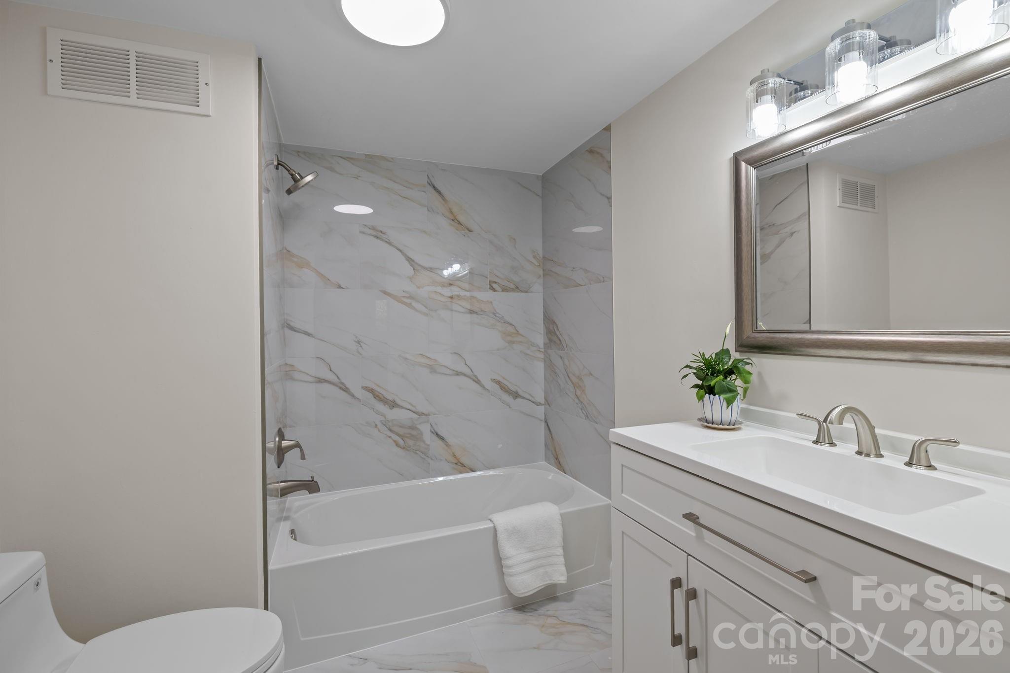 2503 Roswell Avenue 207