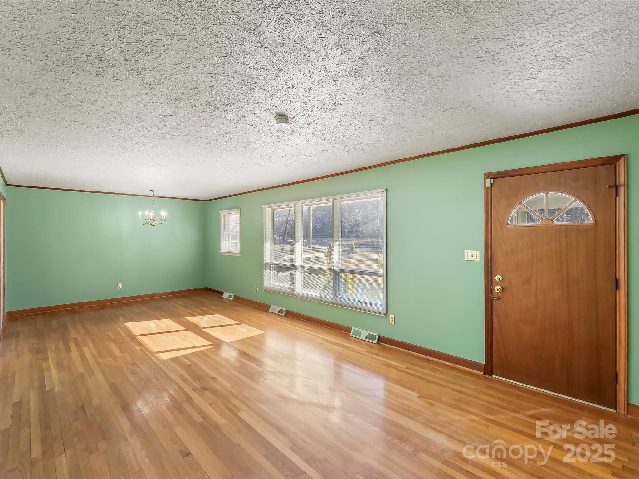 930 W Old Hwy 70 Highway