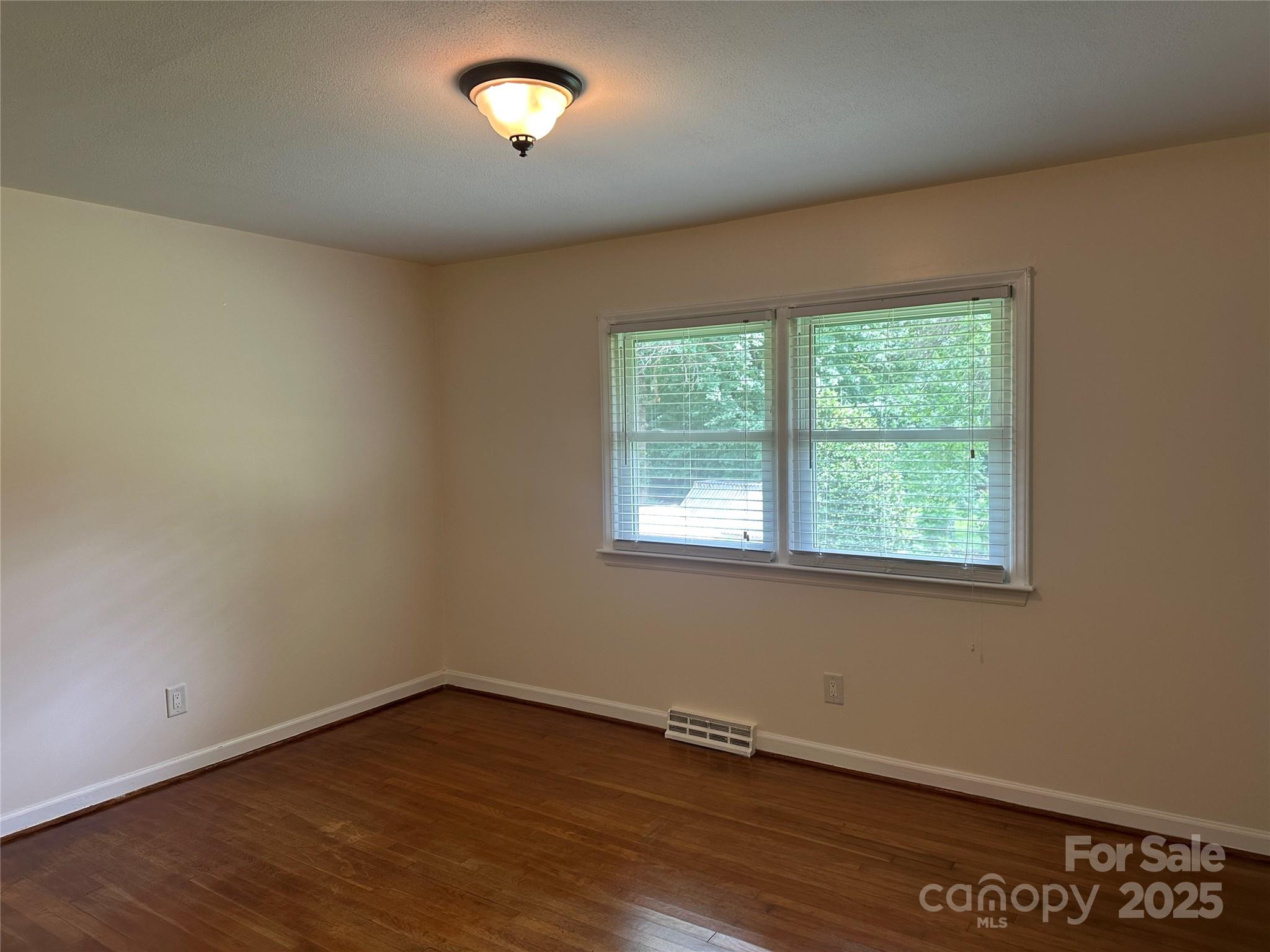 1115 Dumbarton Road