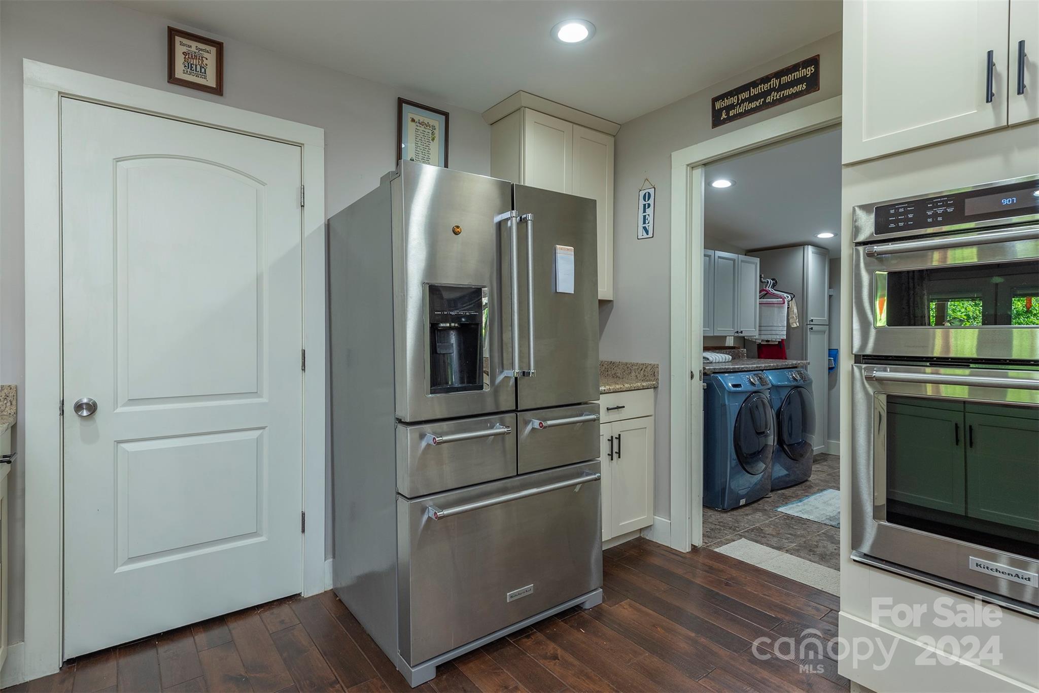 Laurel Ridge - Residential