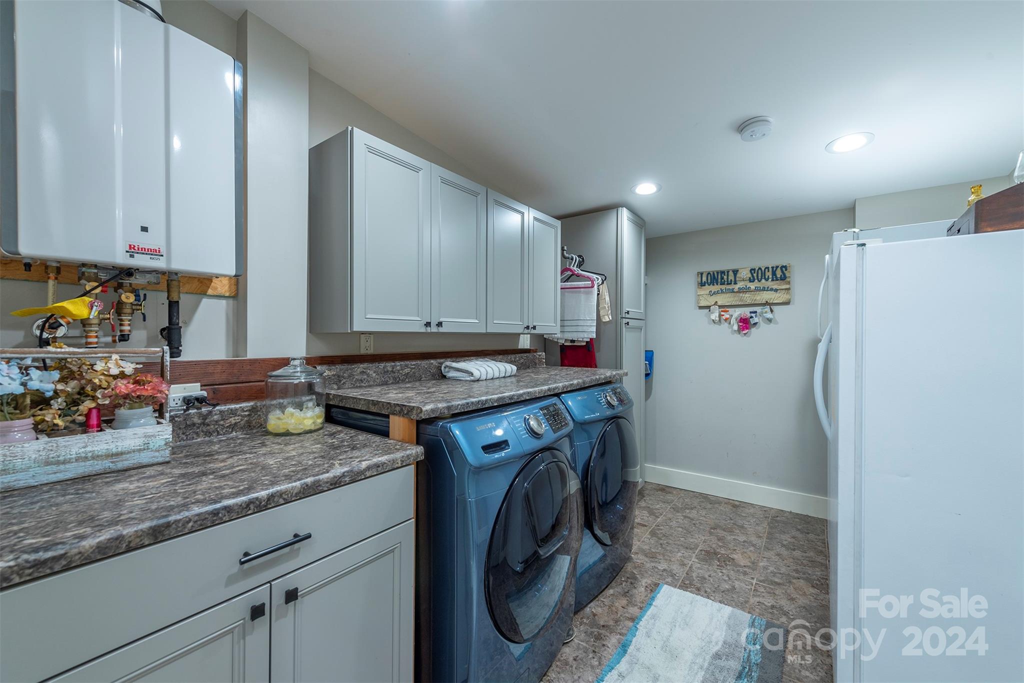 Laurel Ridge - Residential