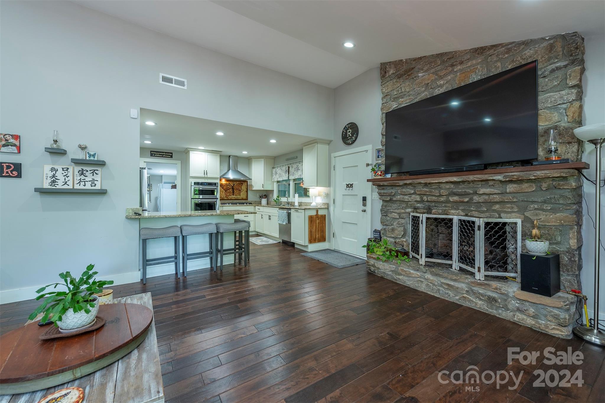 Laurel Ridge - Residential