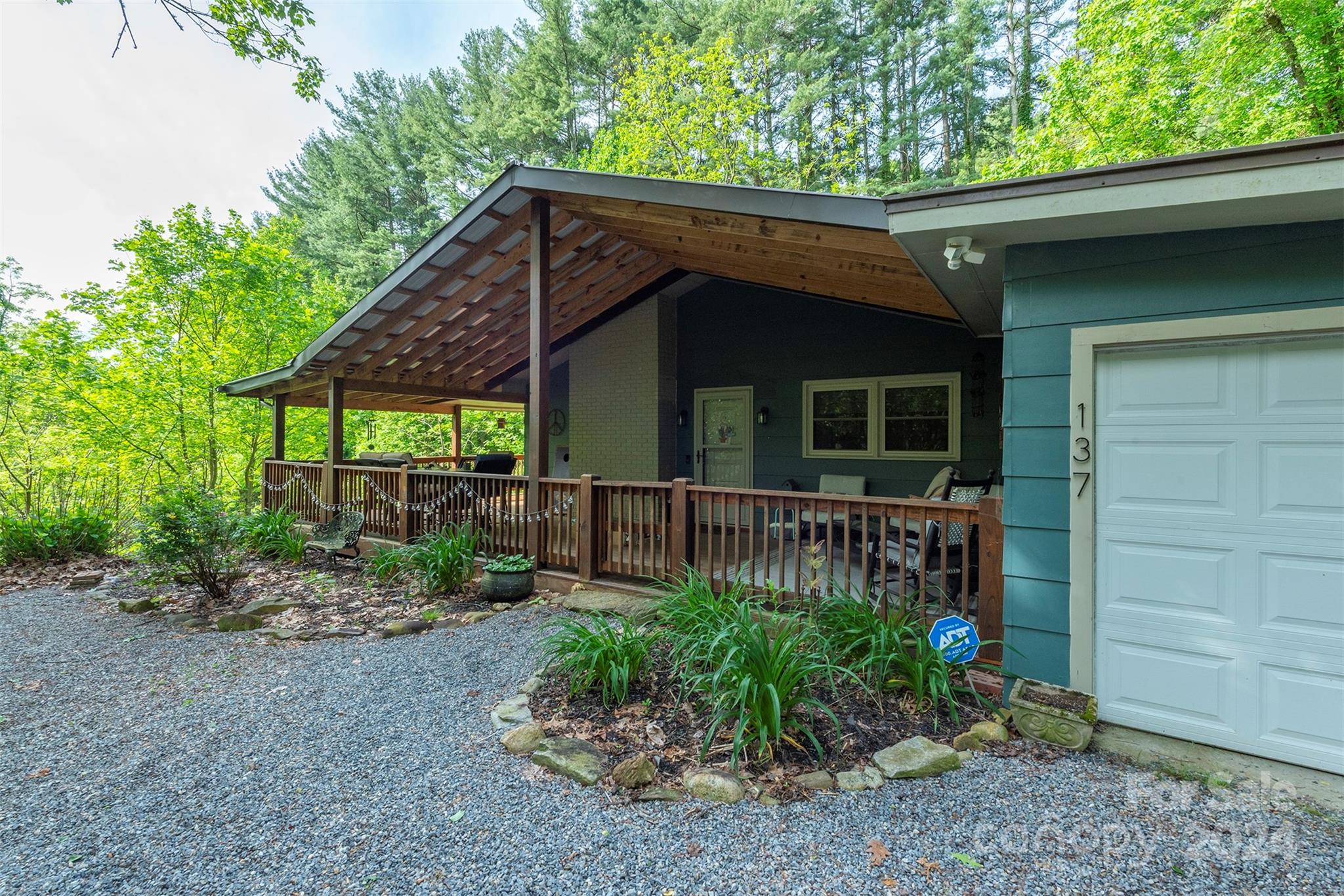 Laurel Ridge - Residential