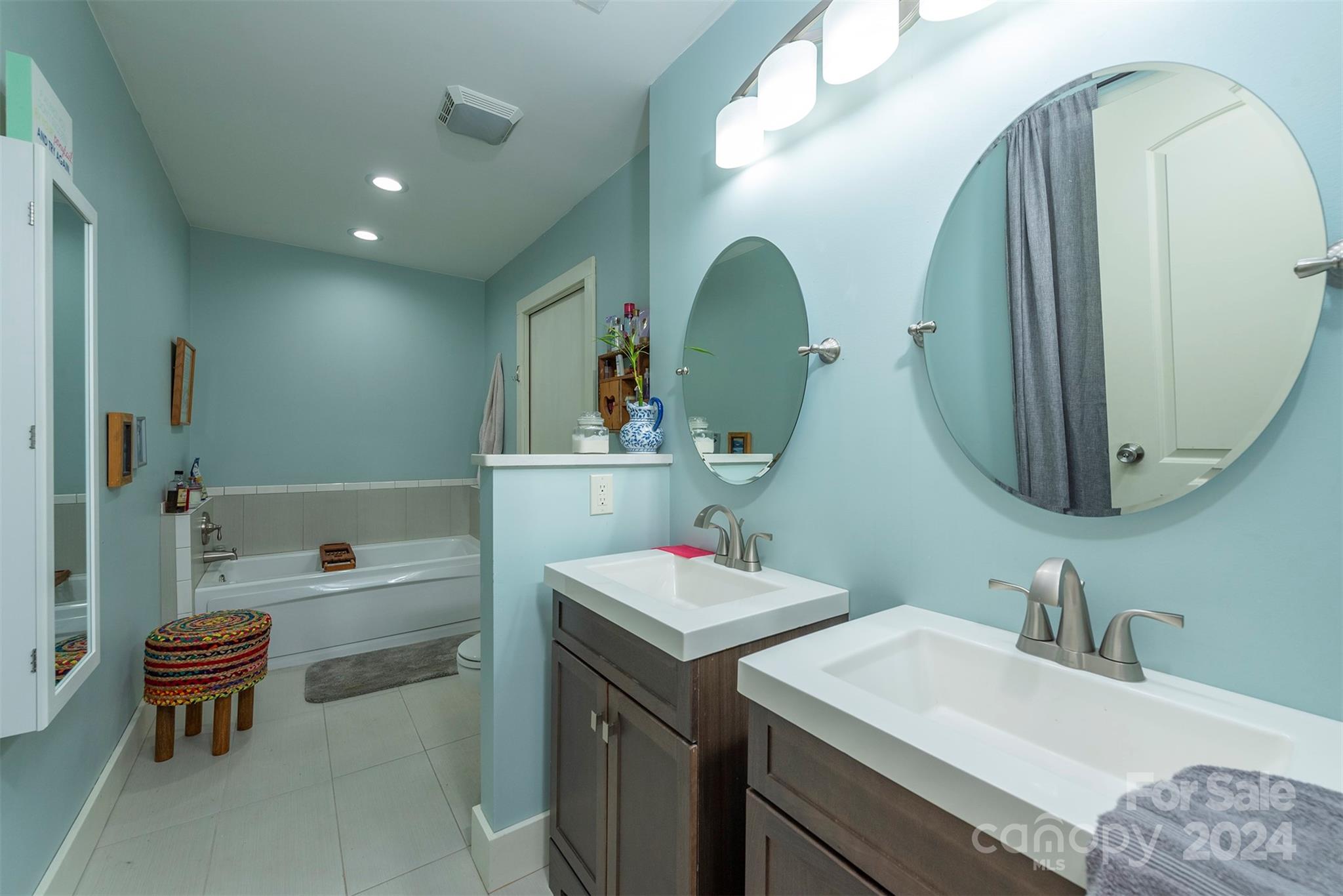 Laurel Ridge - Residential