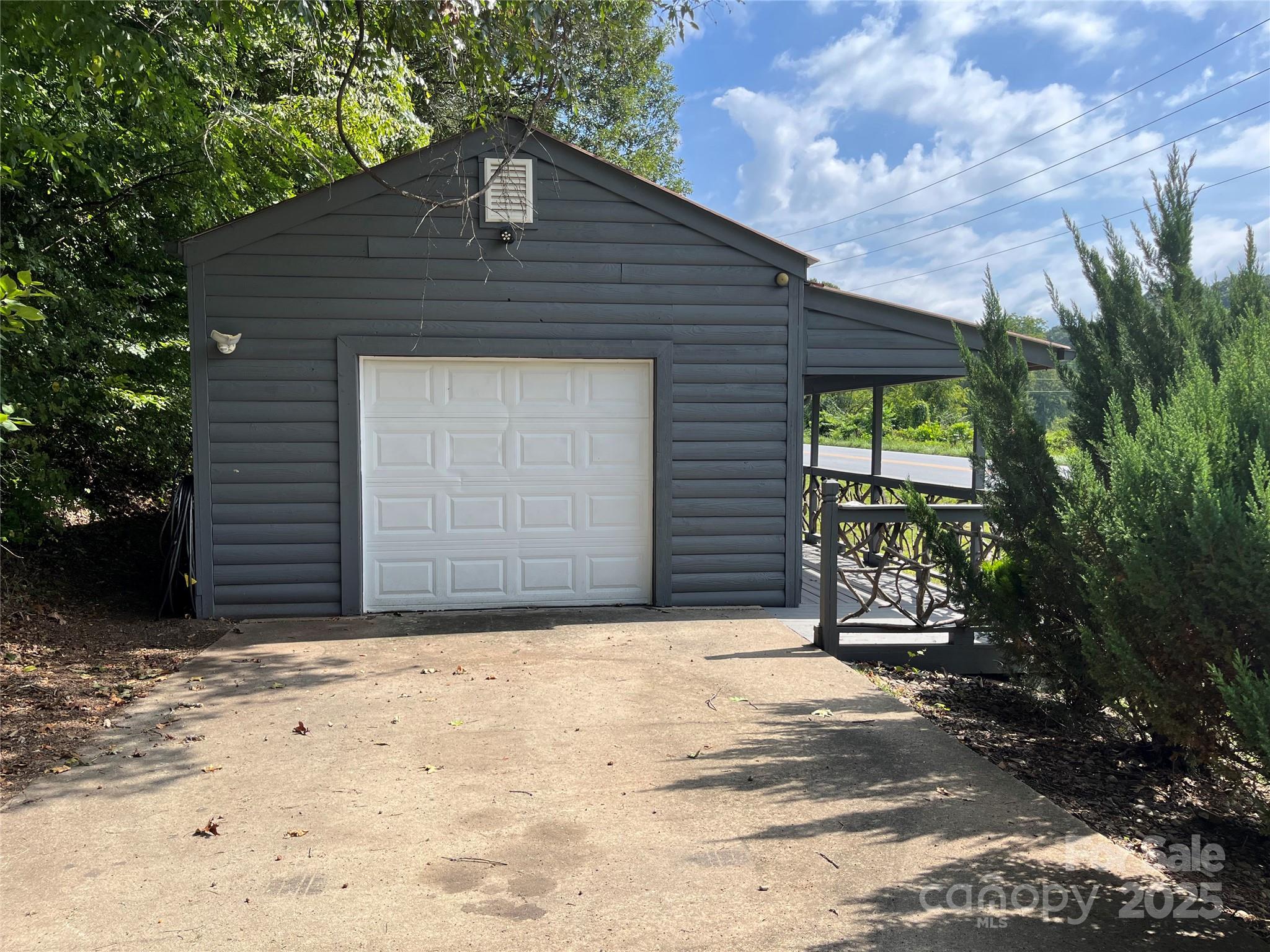 1961 Cane Creek Road