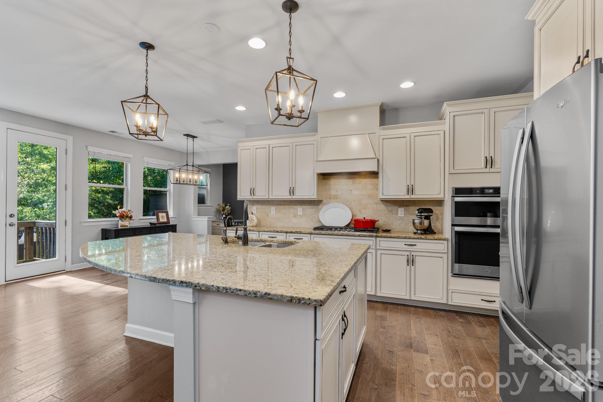 Lake Crest - Residential