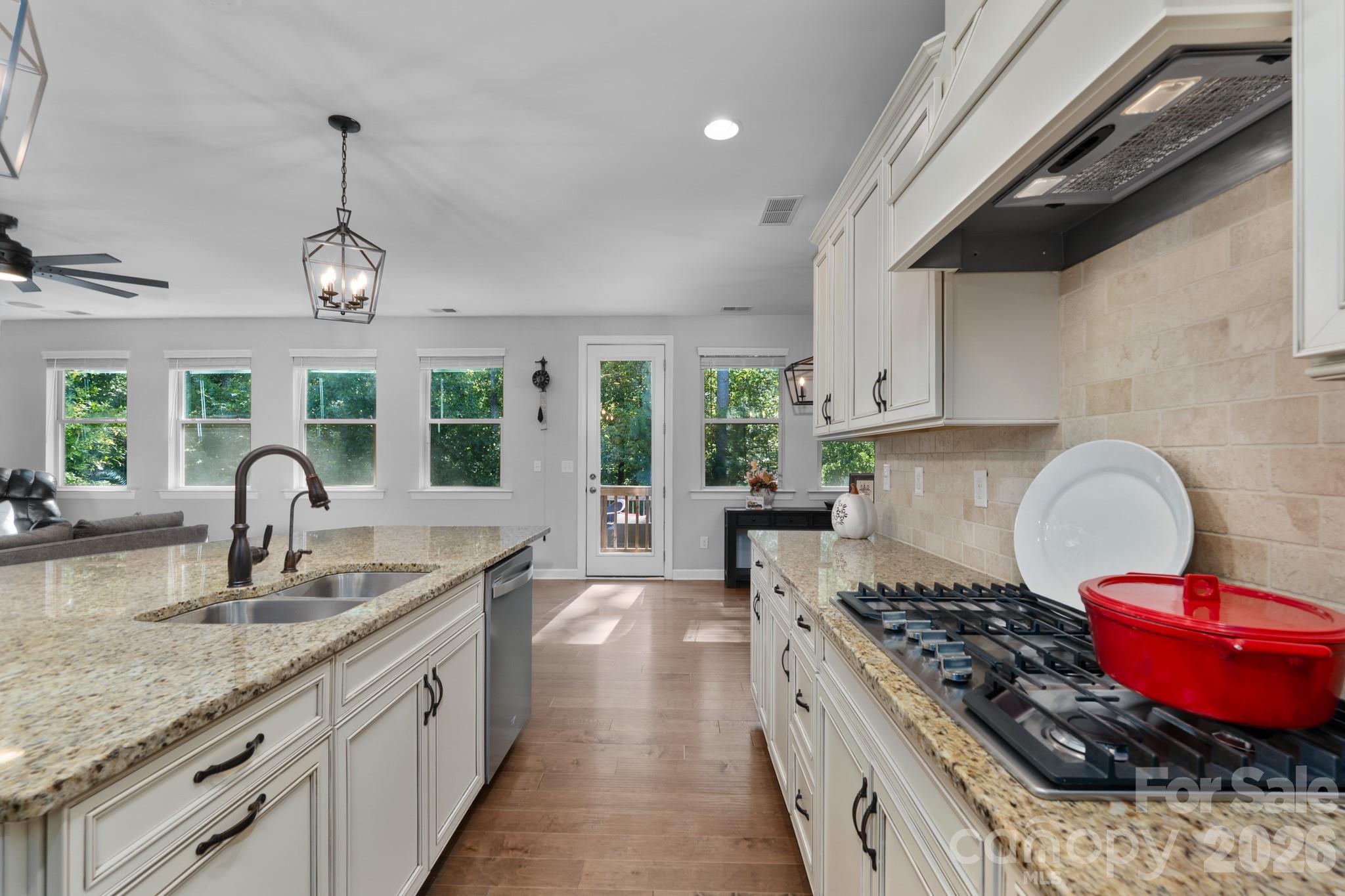 Lake Crest - Residential