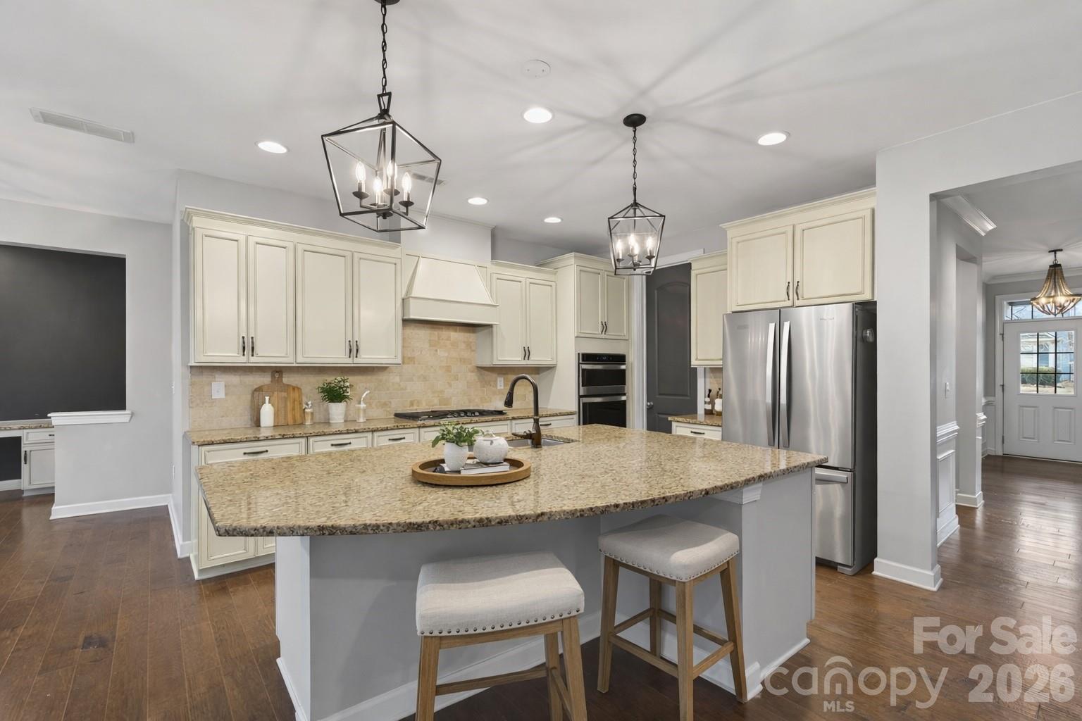 Lake Crest - Residential