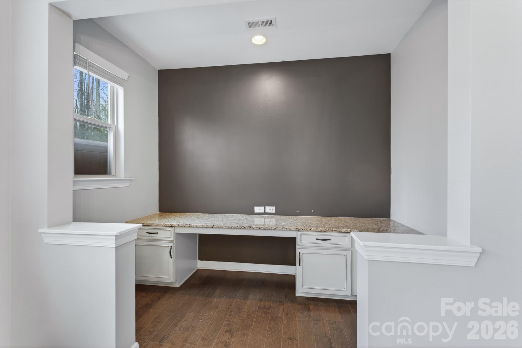 Lake Crest - Residential