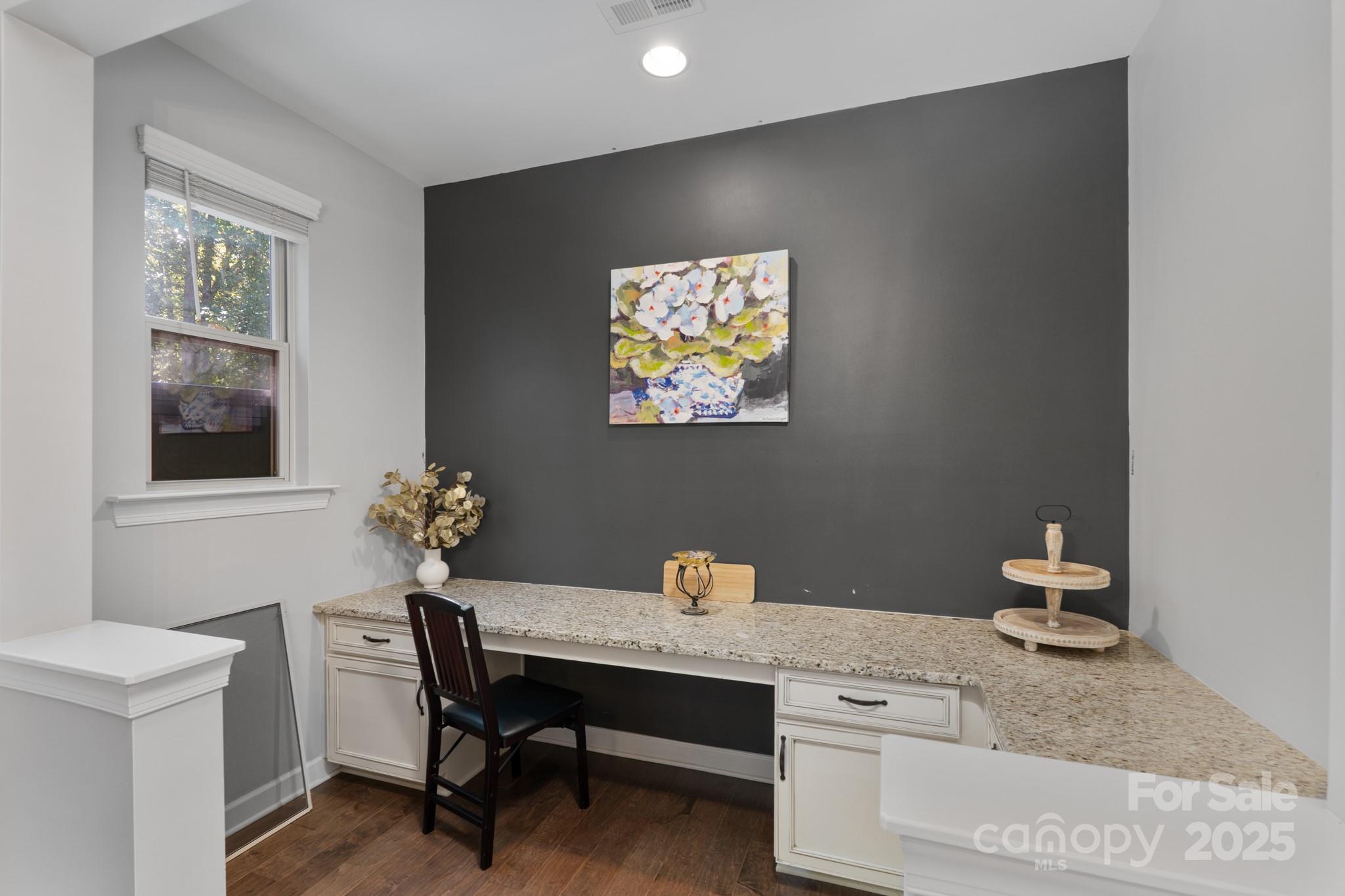 4946 Norman Park Place