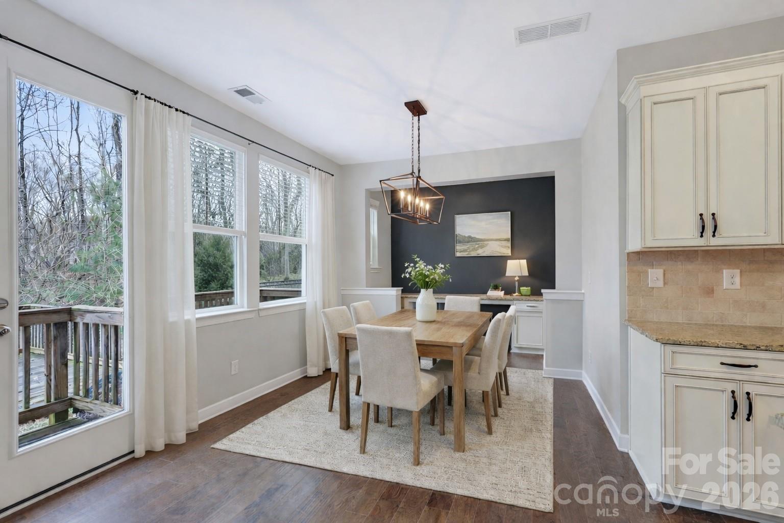 Lake Crest - Residential