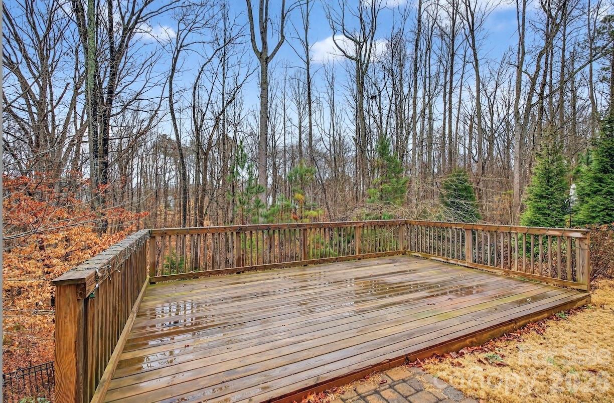 Lake Crest - Residential