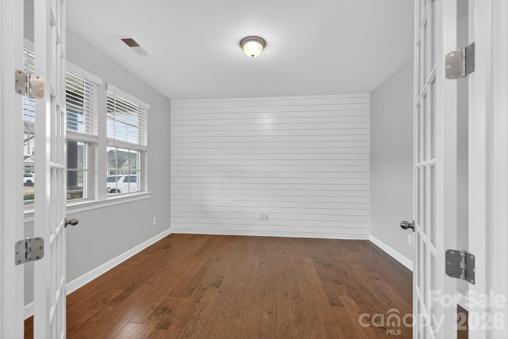 Lake Crest - Residential