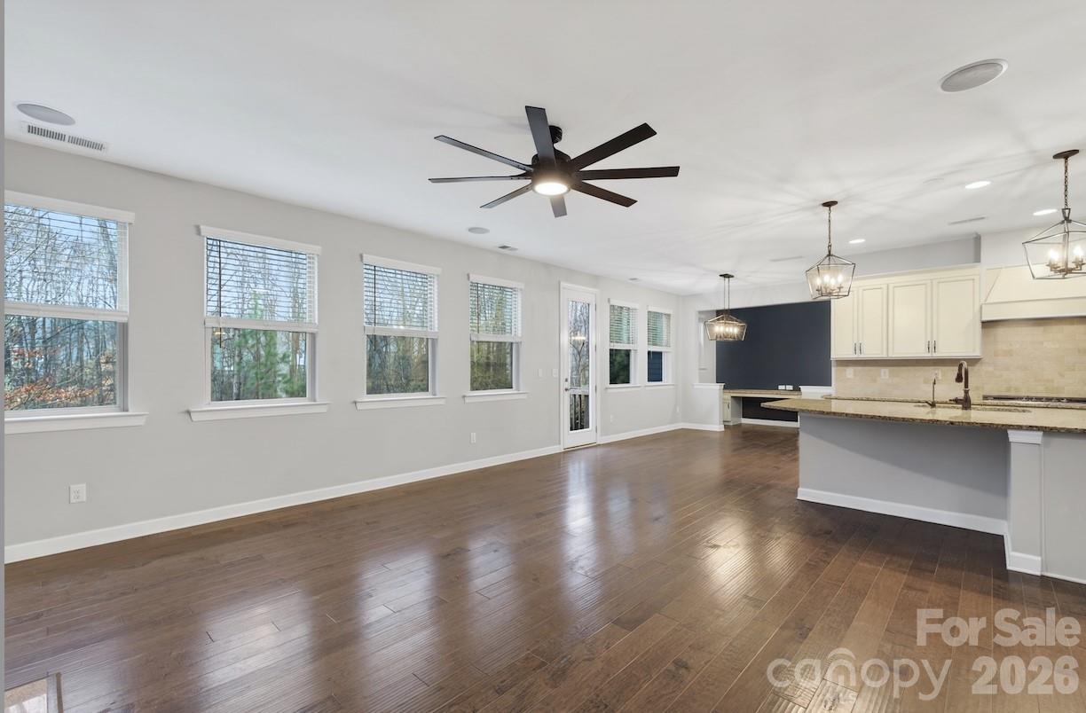 Lake Crest - Residential