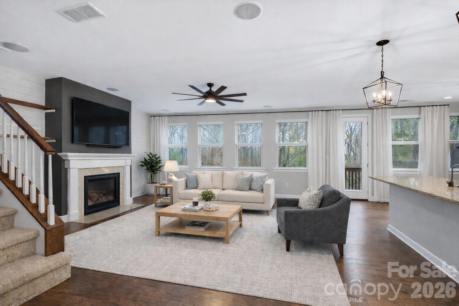 Lake Crest - Residential