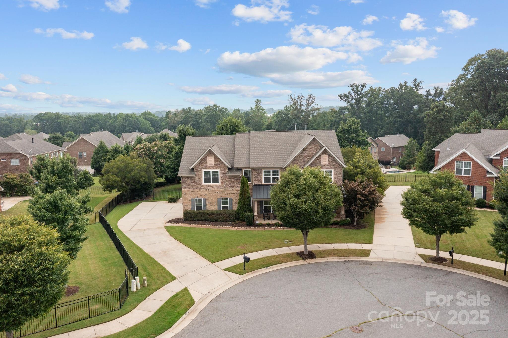 139 Gleniris Trail