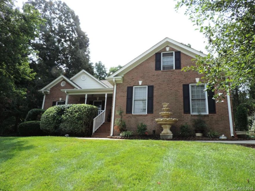 This hidden Gem is tucked on a cul de sac lot.Enjoy the quiet and private setting on the rear screened porch or deck. Fully fenced, vegetable bed, extensive landscaping,and backing up to woods are just a few reasons to love this home. Roof(2011) Kitchen updated w Granite, tile backsplash,New Patio side door, SS refrigerator (stays),dishwasher and disposal(2015).Side porch off kitchen.Tons of storage space!Upper flr makes a great guest suite w/ a loft, bedroom and full bath.Just minutes off Hwy!