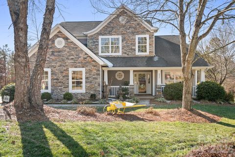 987 Jerry Lees Way Denver NC 28037