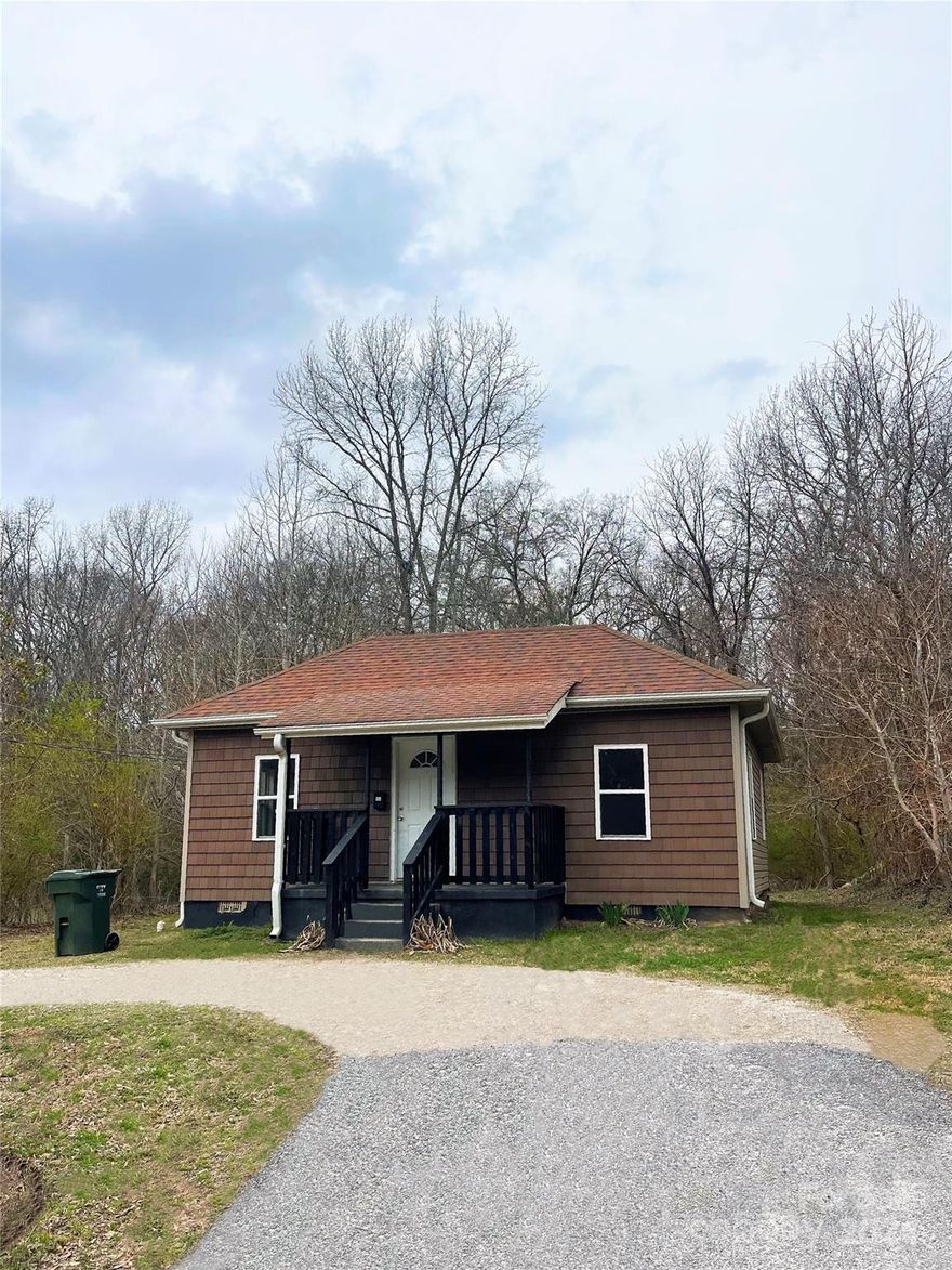 Excellent opportunity for anyone looking for an inexpensive home or rental investment opportunity. House being sold as is. Convenient walking distance to shopping and downtown restaurants.