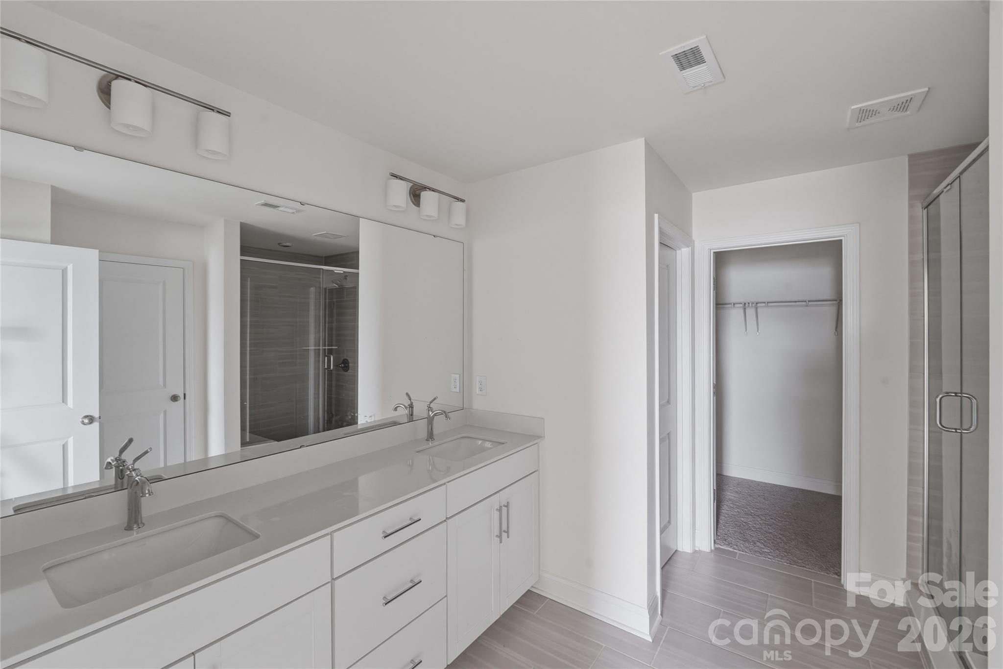 Lakeside Glen - Residential