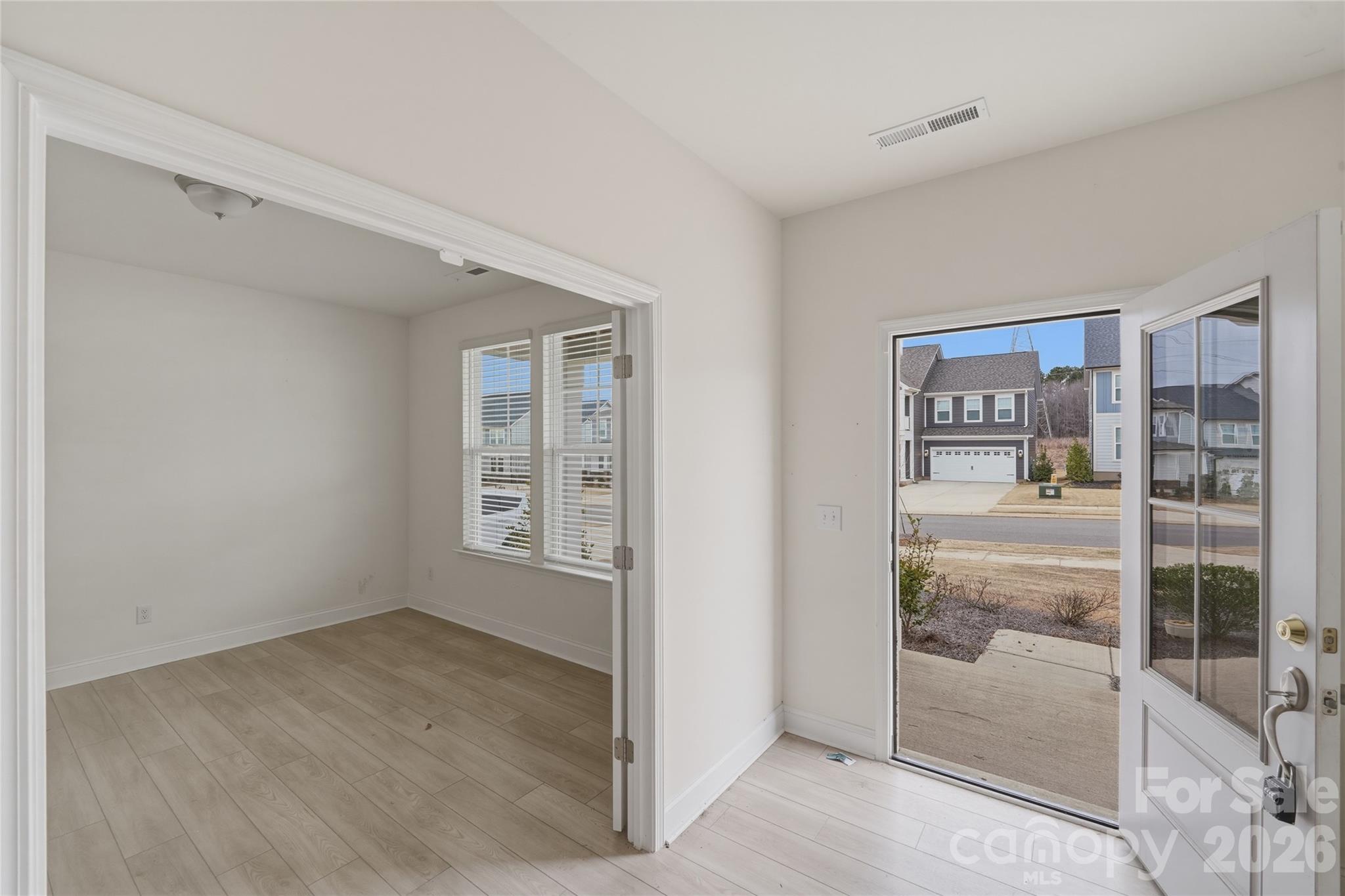 Lakeside Glen - Residential