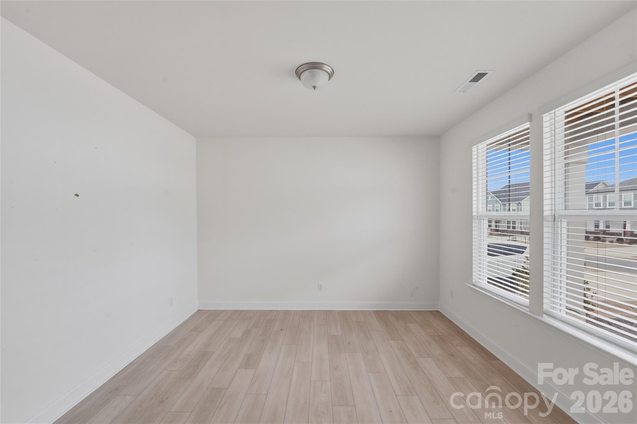 Lakeside Glen - Residential