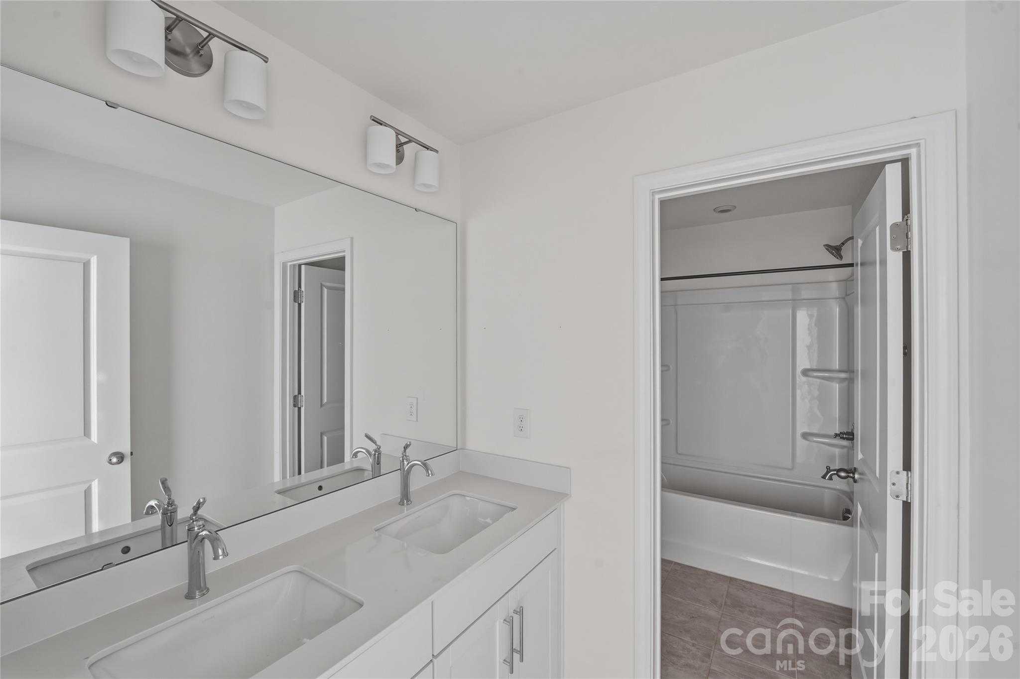 Lakeside Glen - Residential