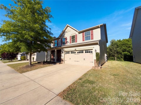 Photo of 1303 Farm Branch Drive SW, Concord, NC 28027 (MLS # 4402107)