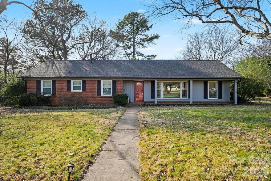 Don’t miss this opportunity at 1005 Magnolia in the heart of Mooresville! Situated on a desirable corner lot, this home offers added space, visibility, and curb appeal while being minutes from I-77, downtown, shopping, and dining. Whether you’re a homeowner ready to make it your own or an investor looking for a solid opportunity, this property checks the boxes.