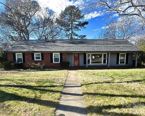 1005 S Magnolia Street Mooresville NC 28115