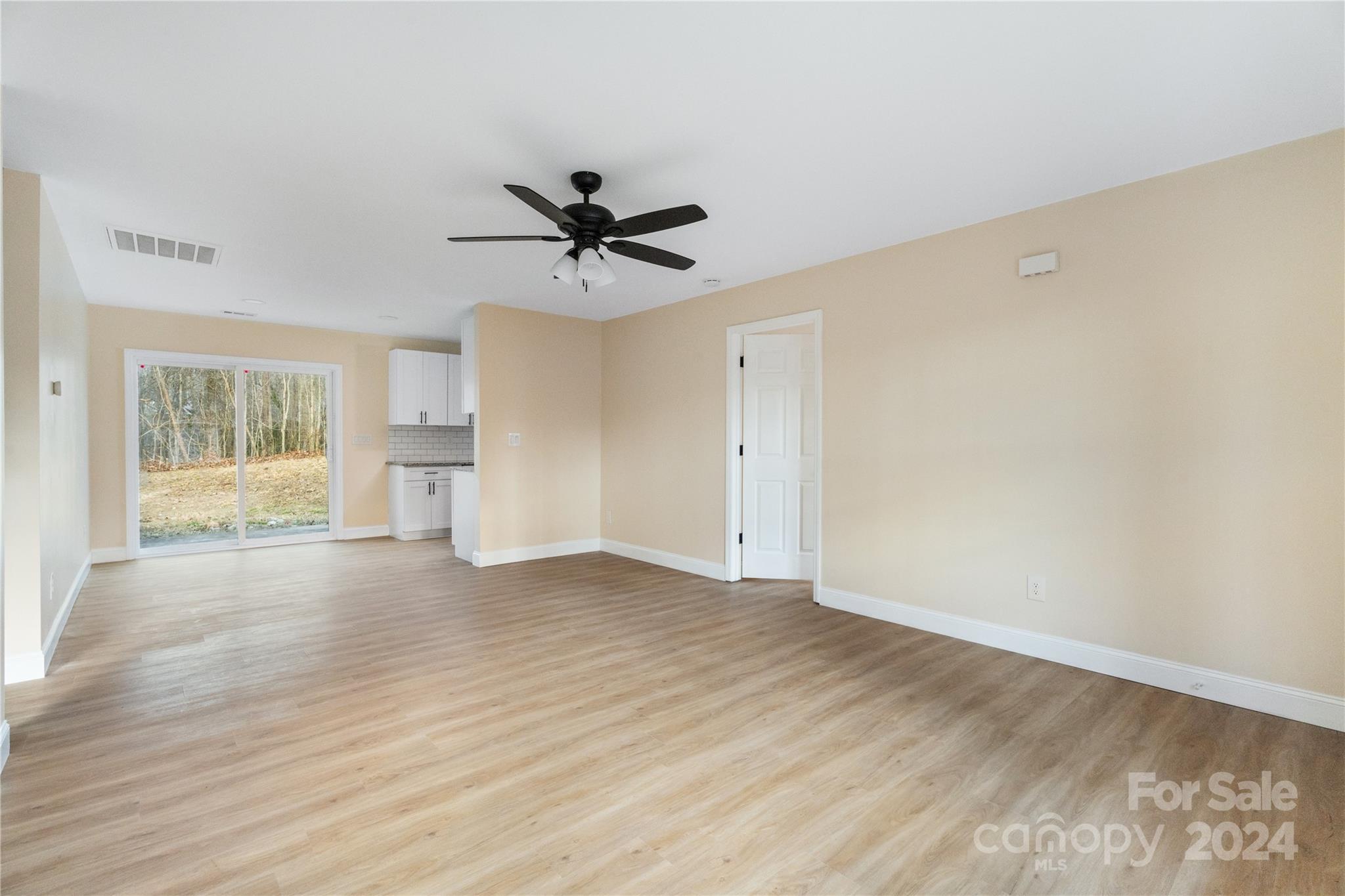 Kings Pointe - Residential