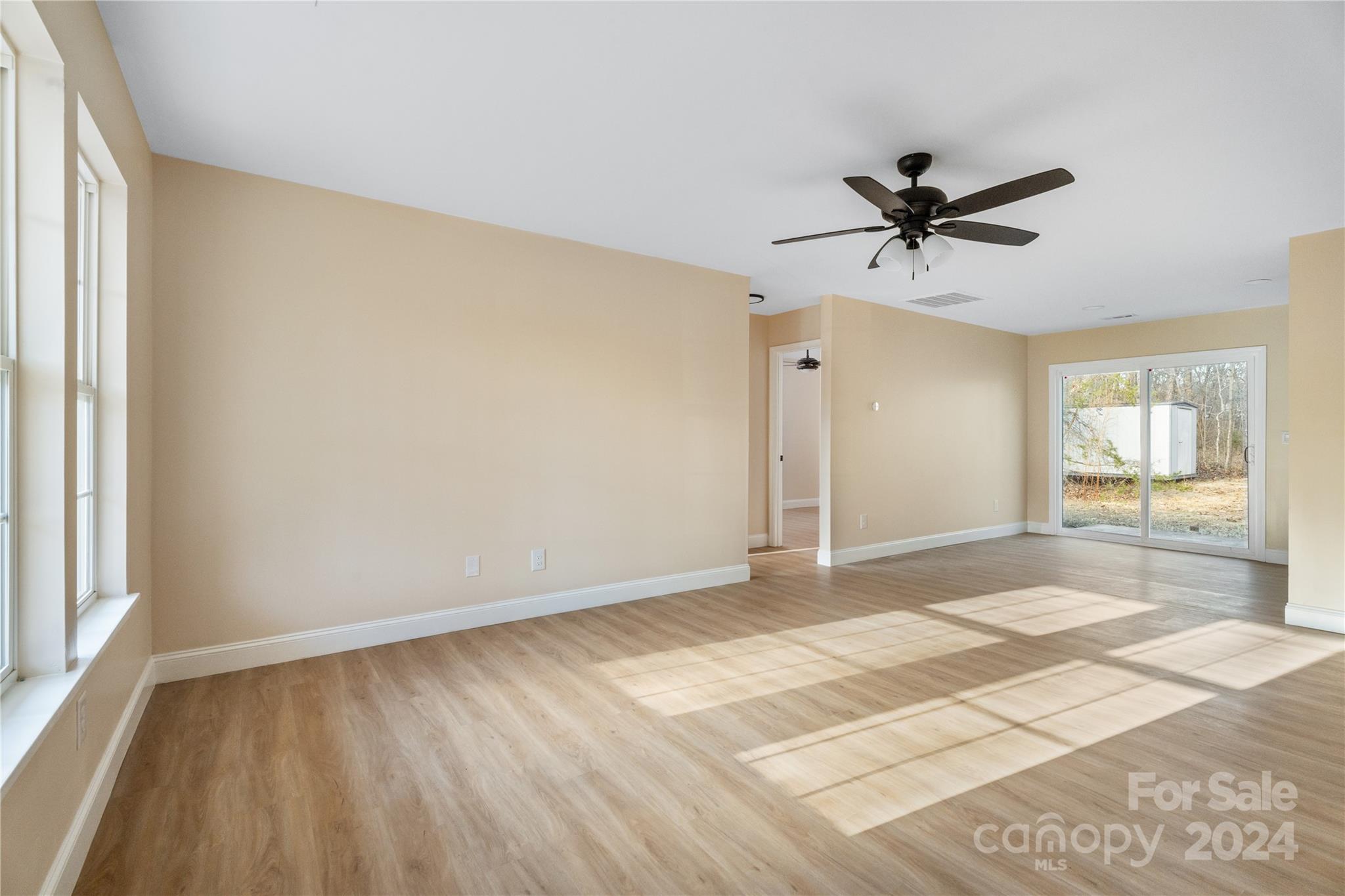 Kings Pointe - Residential