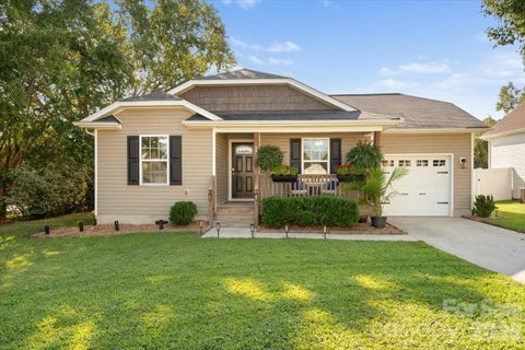 Photo of 128 Mallory Tai Drive, Lincolnton, NC 28092 (MLS # 4420180)