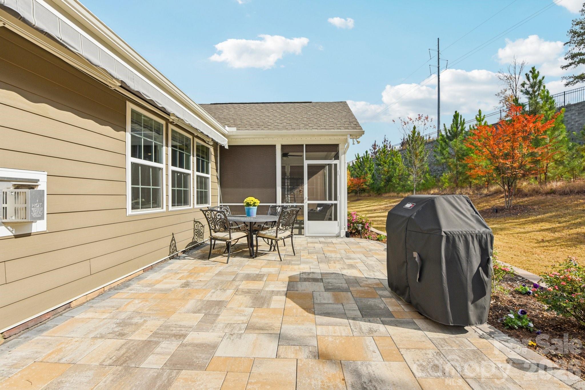 Imagery On Mtn Island - Residential