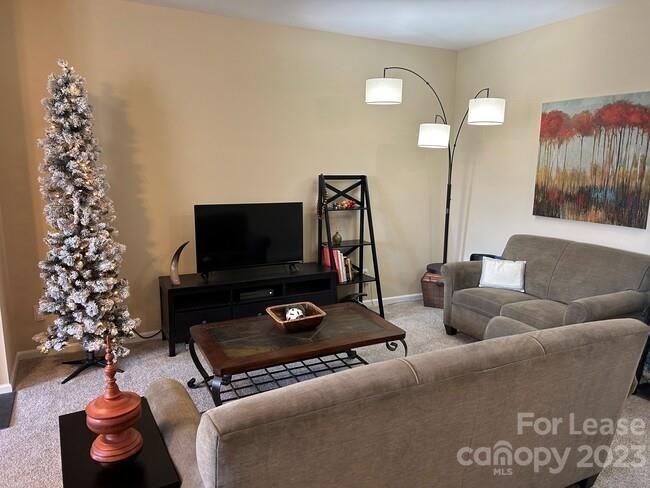 The Terraces at Oakhurst - Residential Lease