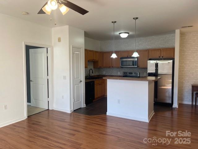 202 Brickton Village Circle 305