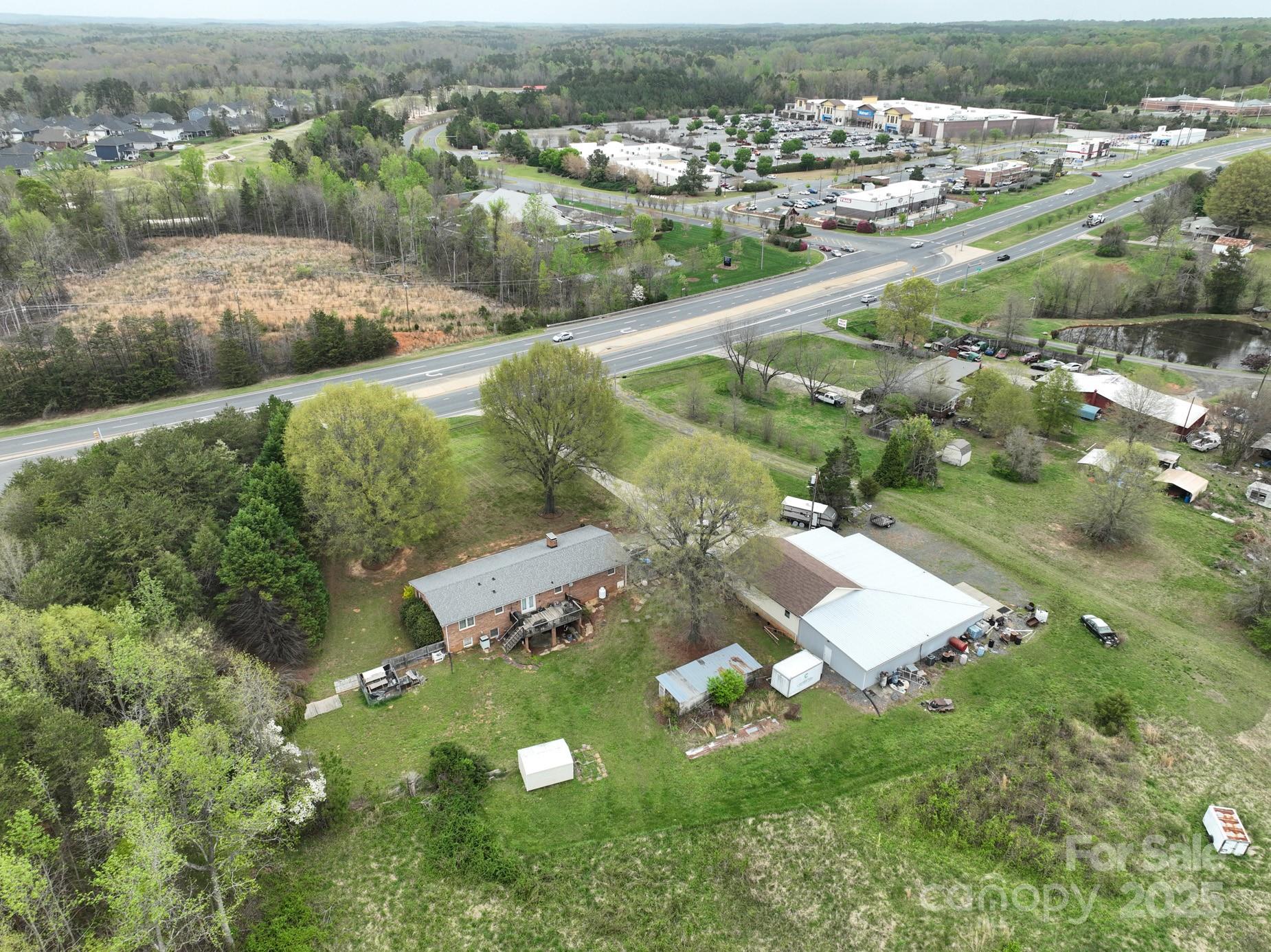6760 NC Hwy 24/27 Highway
