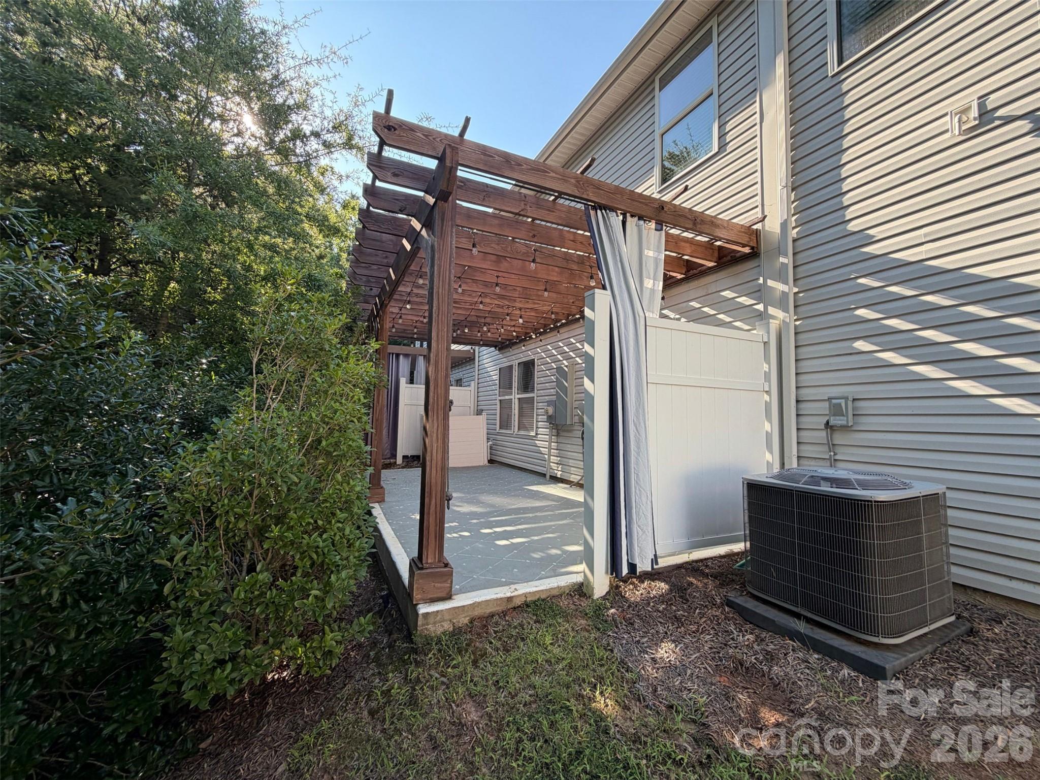 619 Samet Street