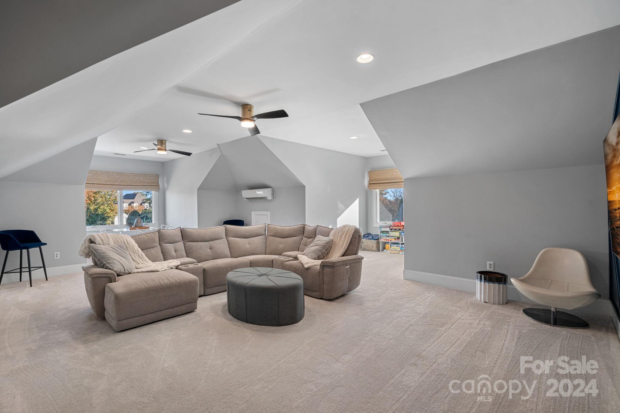 The Peninsula - Residential