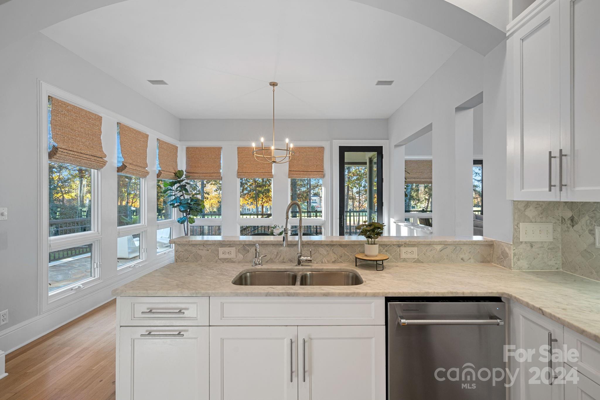 The Peninsula - Residential