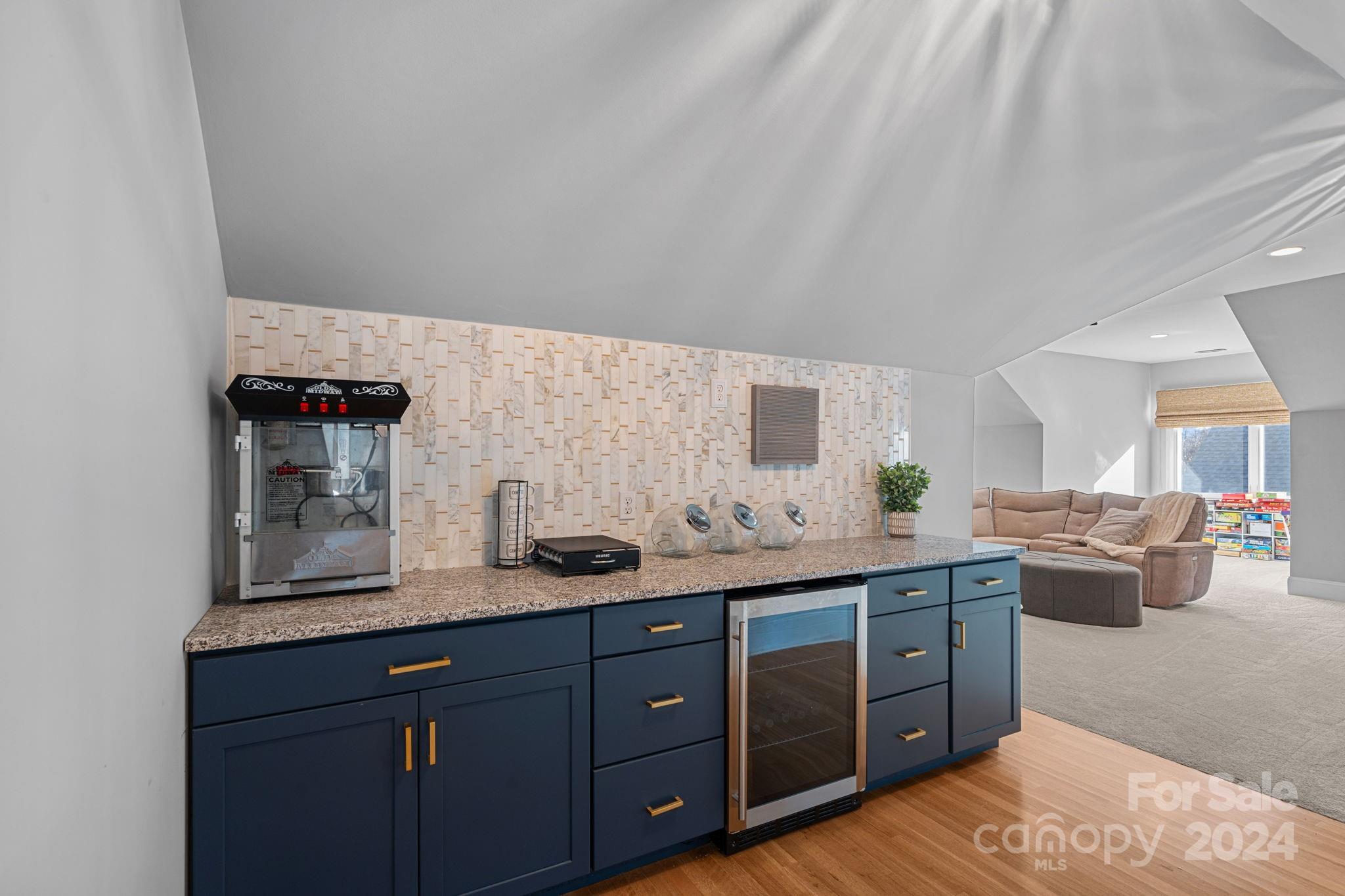 The Peninsula - Residential