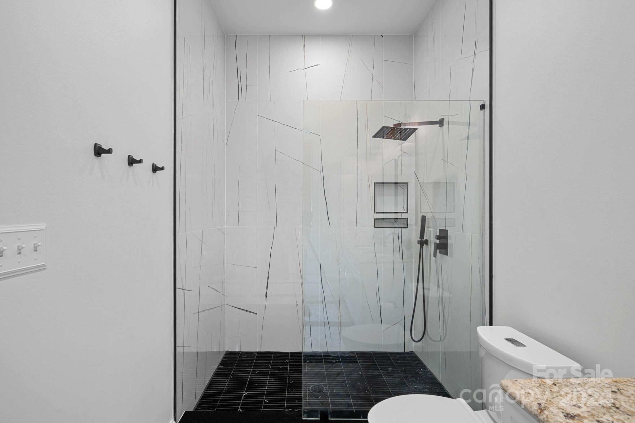 The Peninsula - Residential